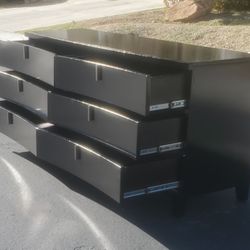 Dresser* 6 Drawers * FREE LOCAL DELIVERY 