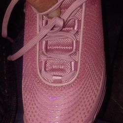 Women's Nike vapor max to