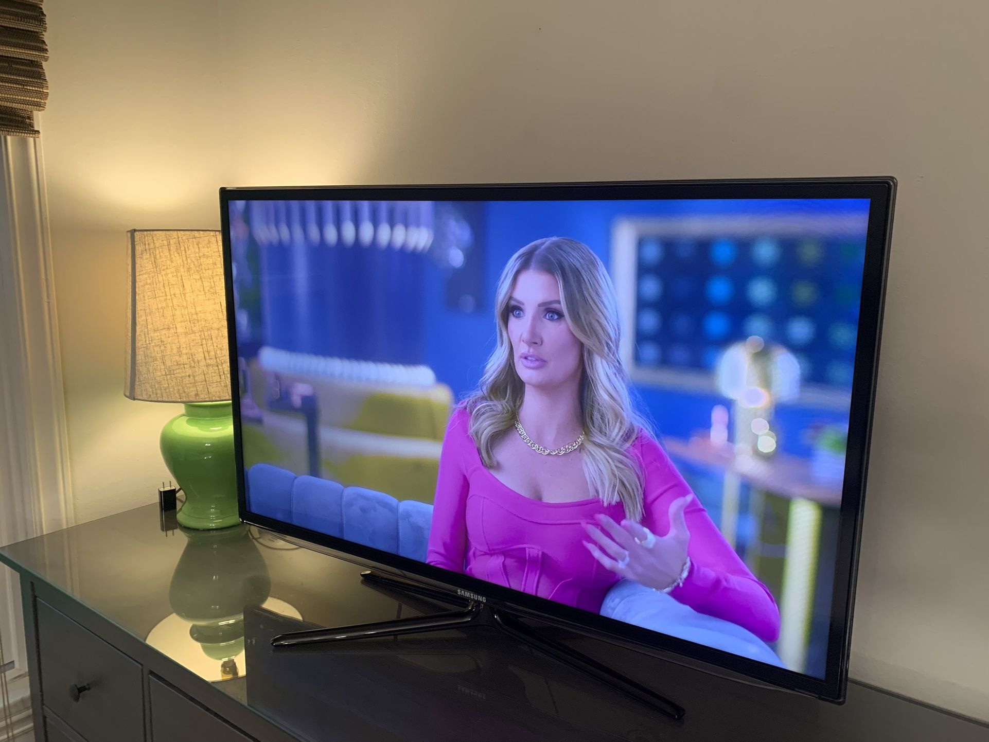 Samsung 40” Smart TV