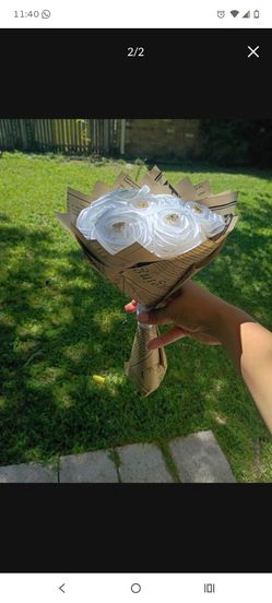 Ramo 💐 de liston muy bonito para cualquier ocasión Mándeme mensaje si tiene preguntas aga su pedido ahora