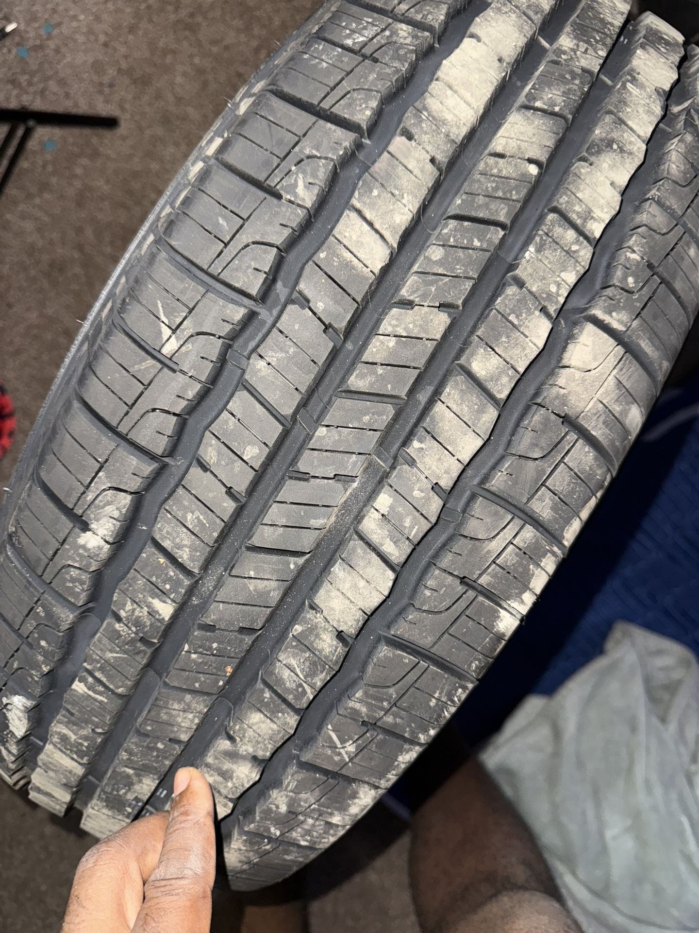 225/60 R17