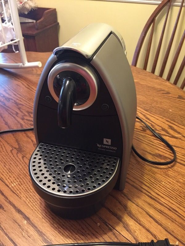 Nespresso essenza automatic hotsell