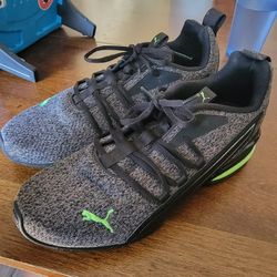 Pumas Size 10