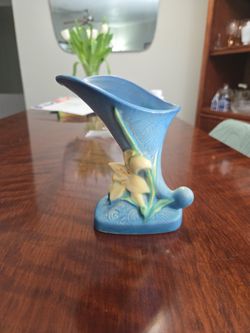 Original Roseville Vase 203-6"