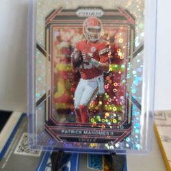 Chiefs Patrick Mahomes Refractor Card