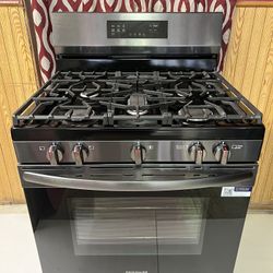 Brand New! Stove Gas Frigidaire 5 Burners