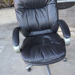 Desk chair 