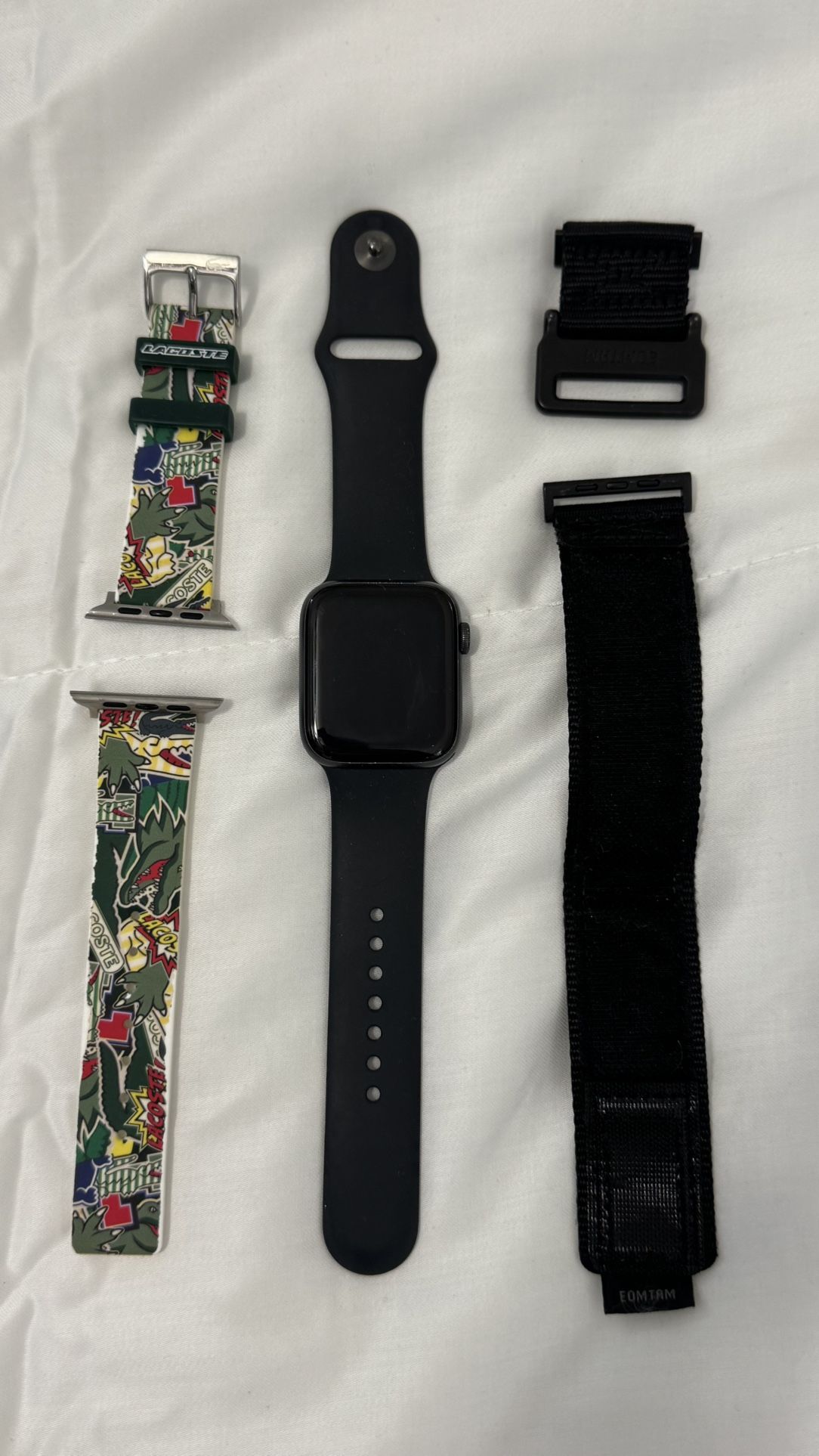Apple watch SE 44mm Midnight With Bands