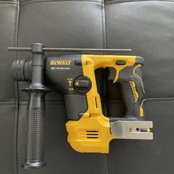 12 V