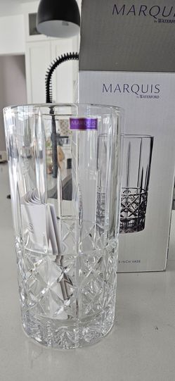 Brady vase 9 inch, New in box