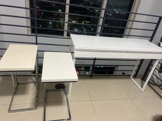 White table with drawers and side tables