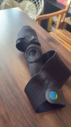 Knee Brace 