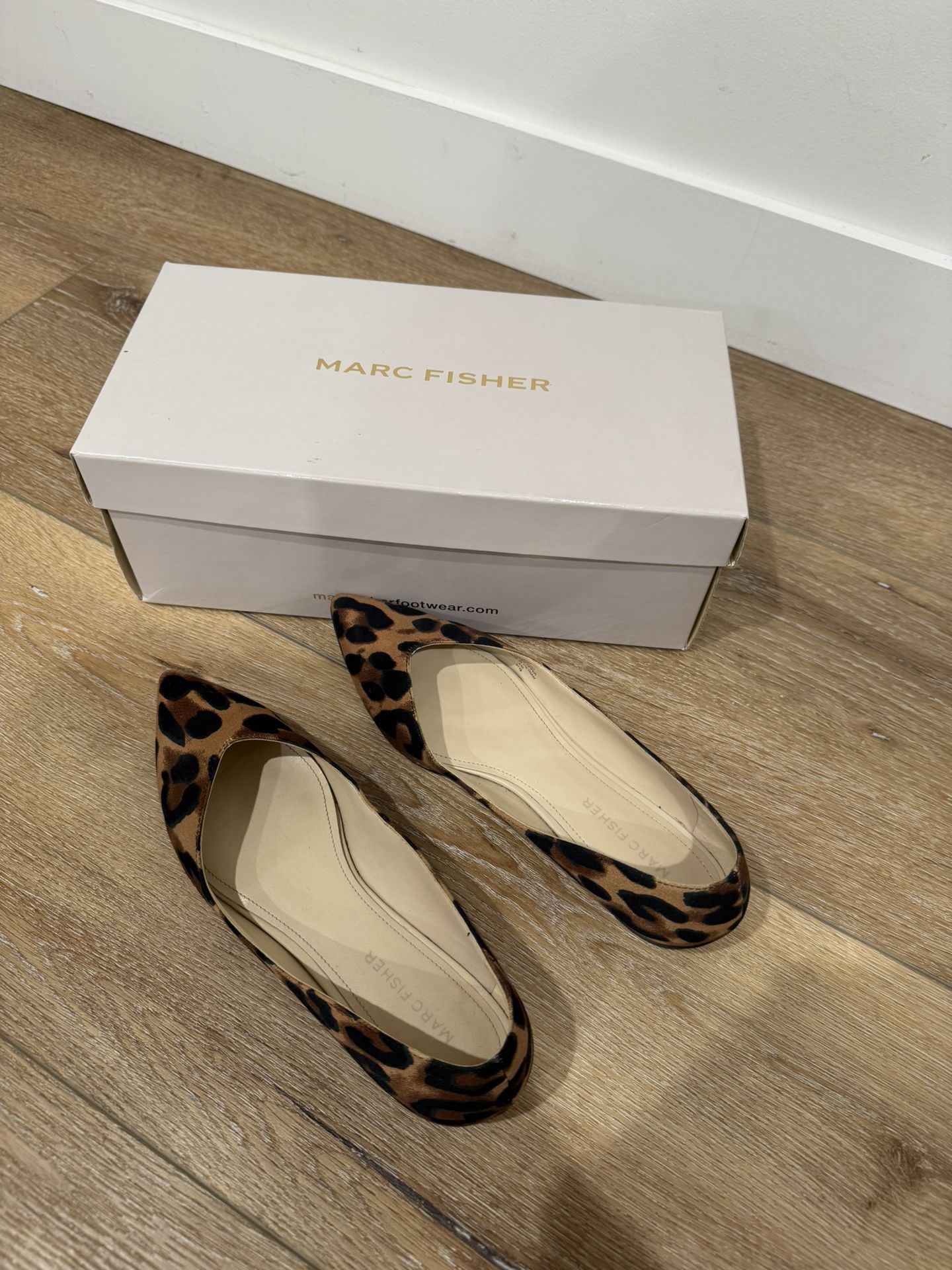 Marc Fisher Flats