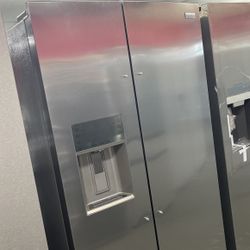 New Scratch And Dent Frigidaire Gallery 26 Cu Ft Stainless Steel Side By Side Fridge. 1 Year Warranty 