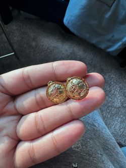 The world is yours earrings