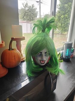 Green wig