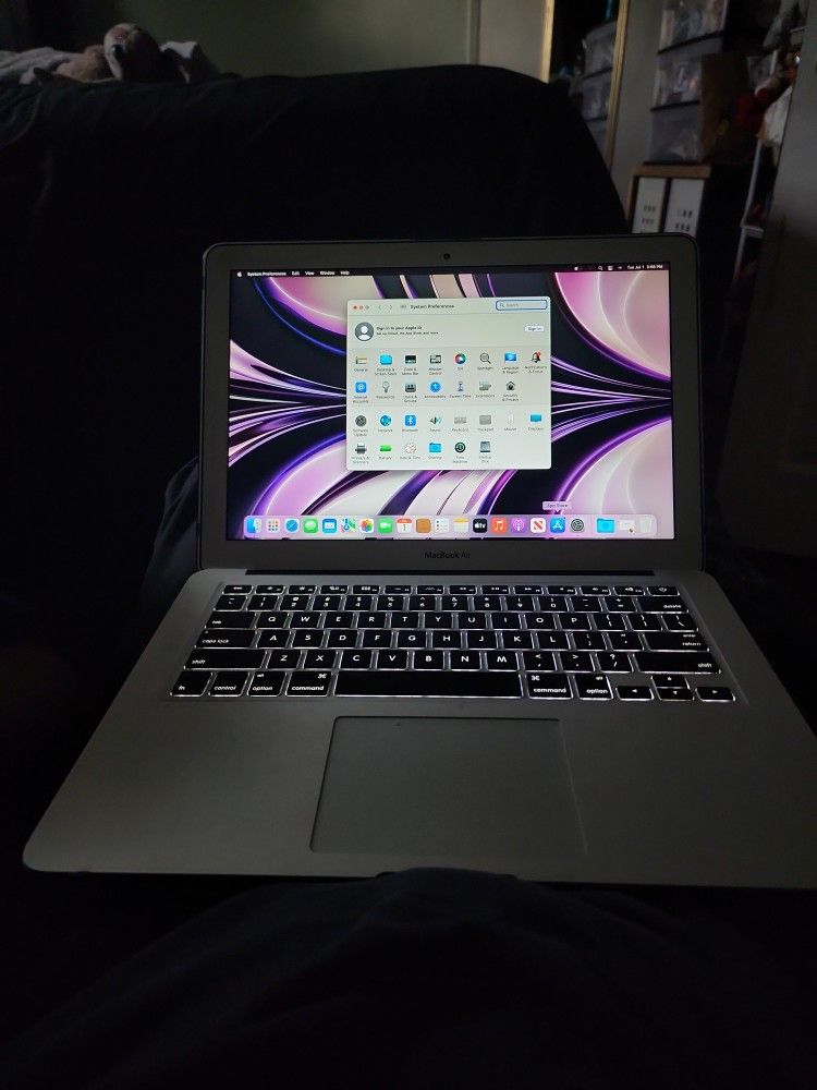 MacBookAir Laptop