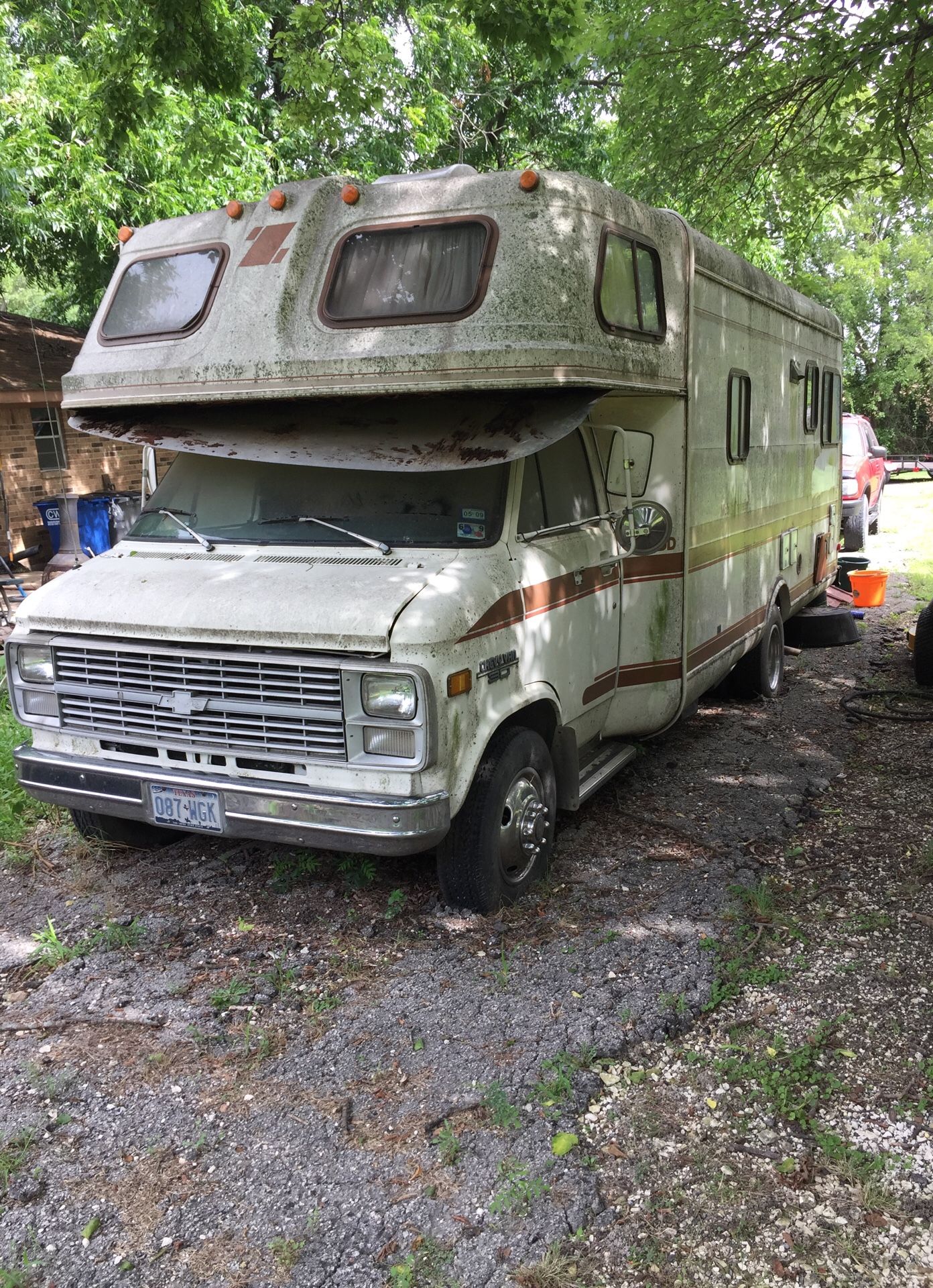 1985 Mobile Traveler 230DD needs TLC