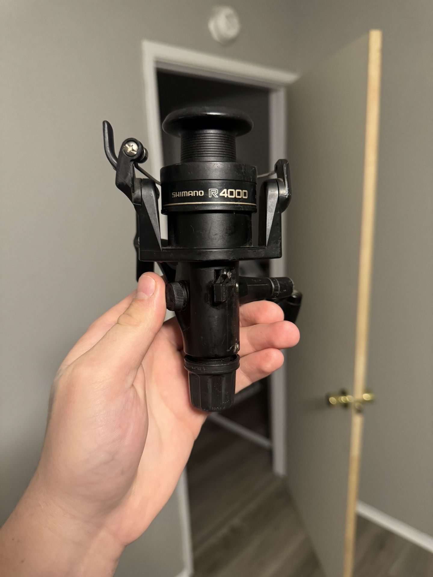 Shimano R4000 Fishing Reel - Used Good Condition