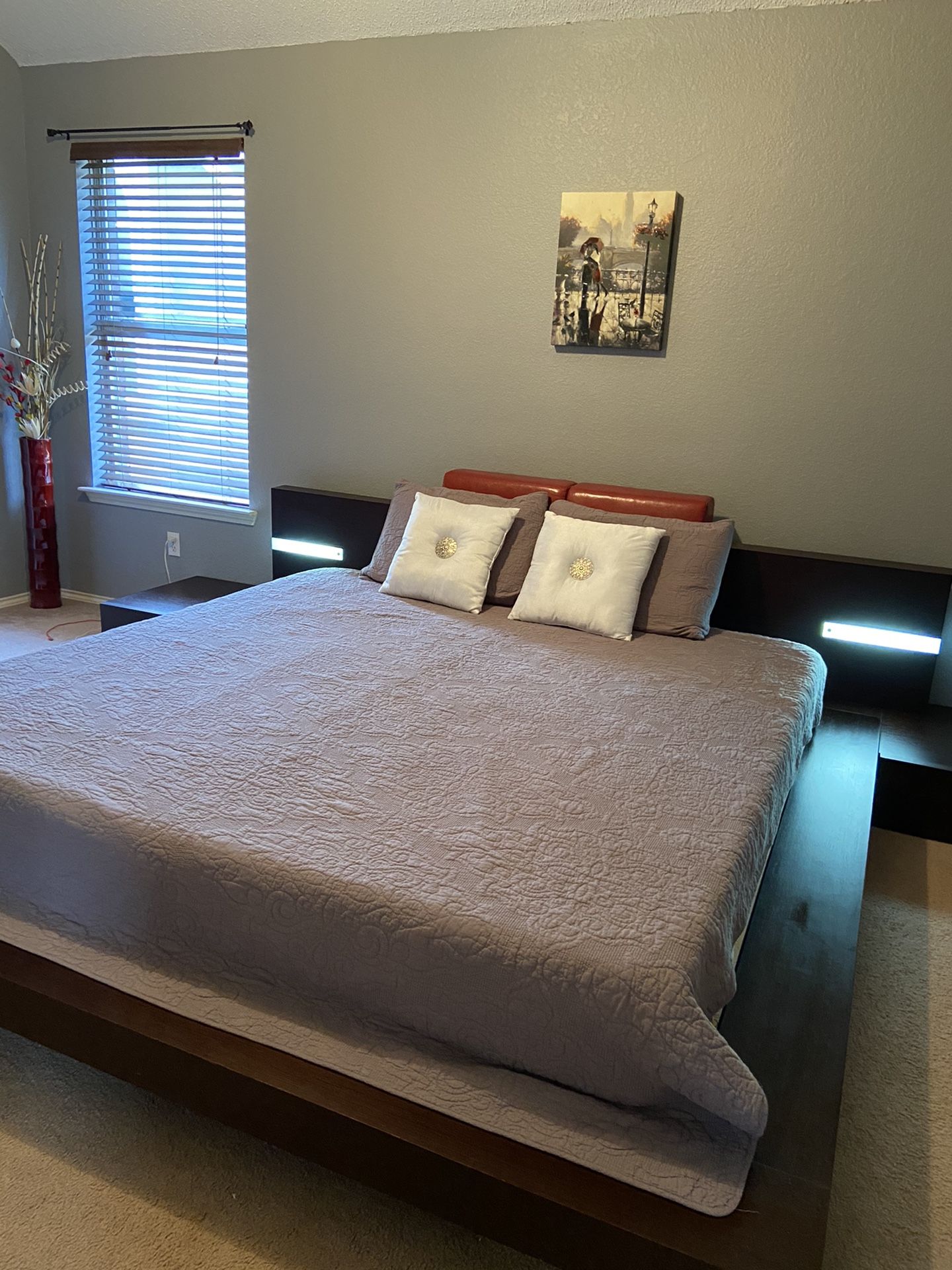 Bedroom King size **** Tempur Pedic matress included for FREE