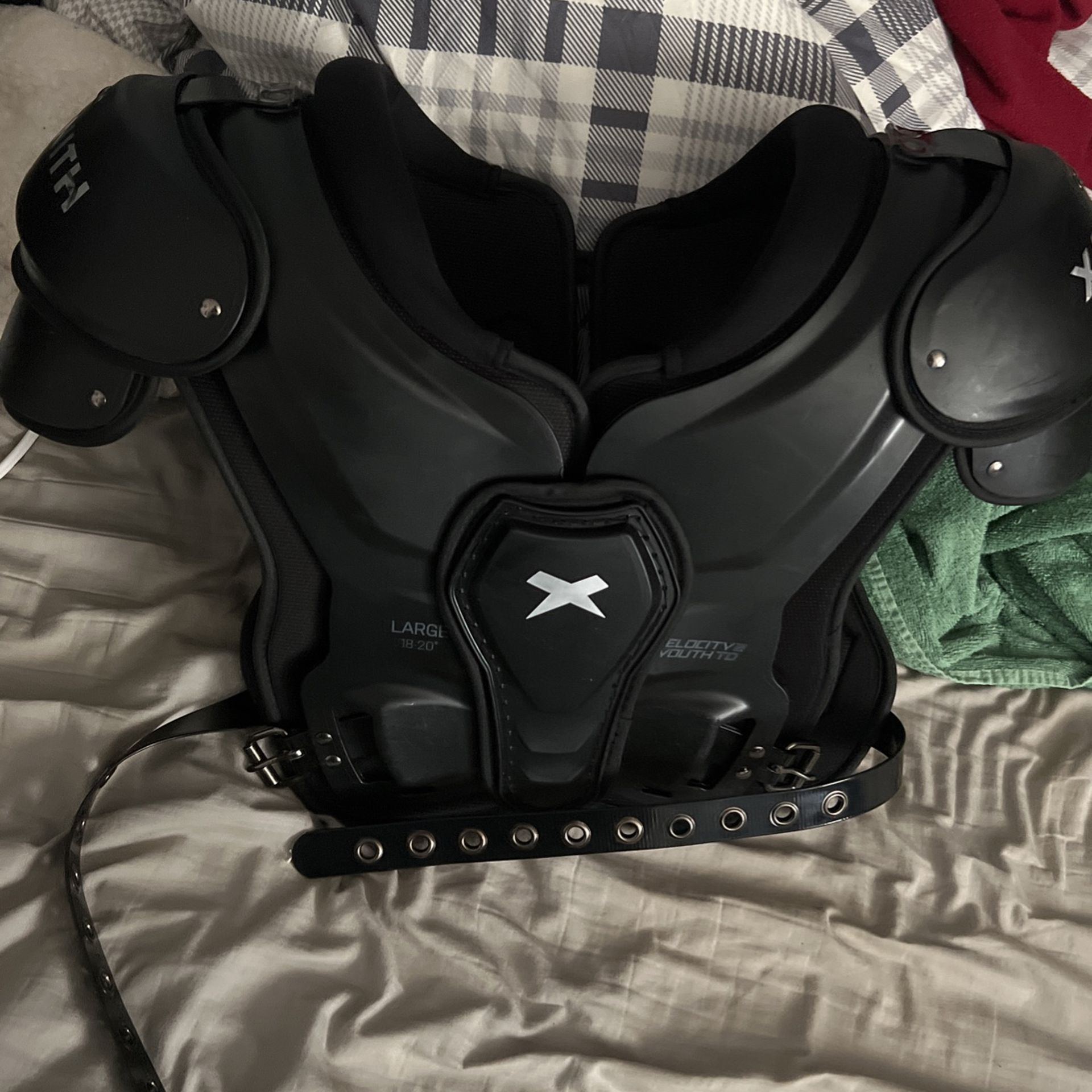 Xenith Shoulder Pads Size Large