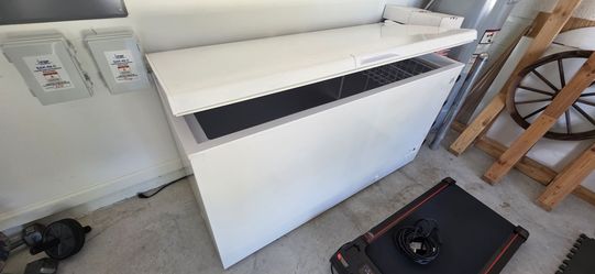 Large White Chest Freezer