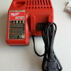 Milwaukee Battery Charger