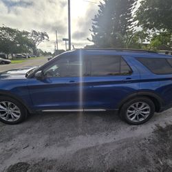 2023 Ford Explorer 