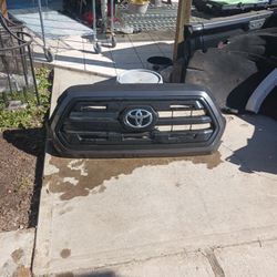 2016-2022 Toyota Tacoma Grill With Emblem OEM 