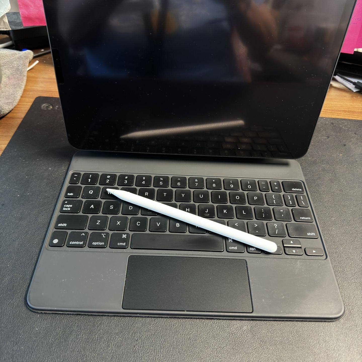 iPad Pro 11-inch (2nd Edition) With Keyboard And Pencil