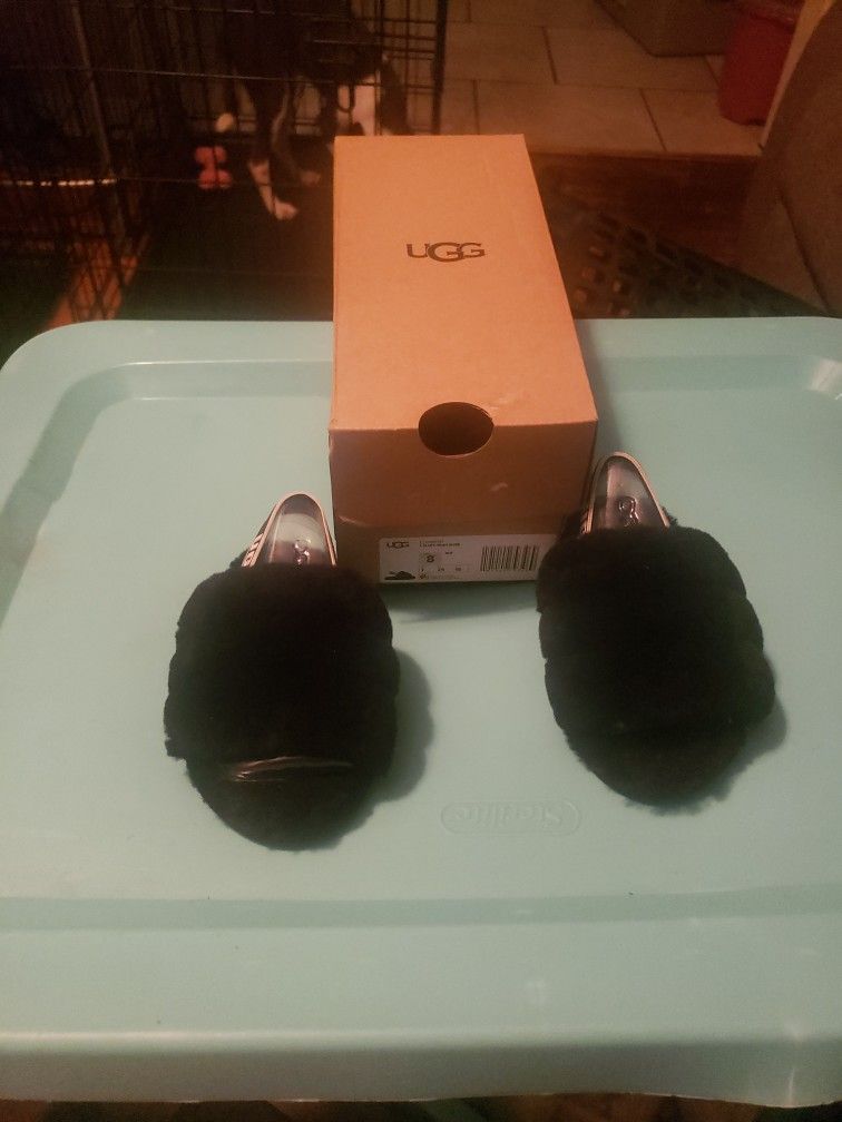 Slides Ugg