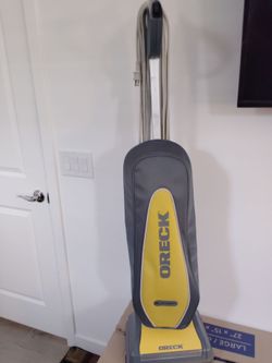 Oreck vacuum element excellent condition