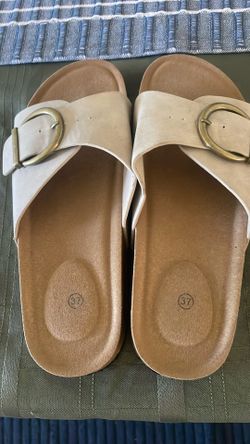 Women’s Sandals 6 1/2 