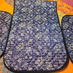 $20   VINTAGE QUILTED  NAVY  TABLE RUNNER & 2  PLACEMATS