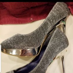 New Ladies size 11 silver stiletto heels shoes