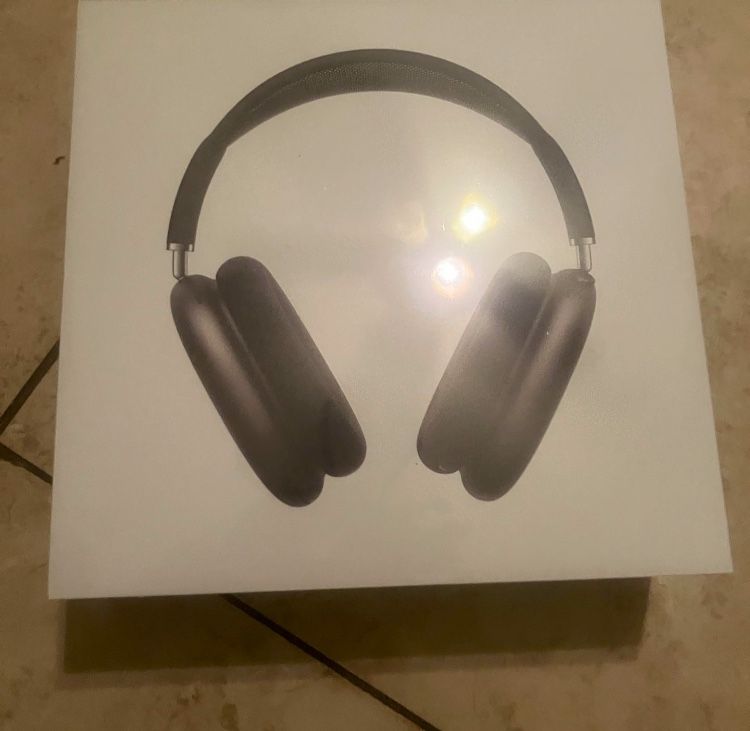 Apple Airpod Maxes