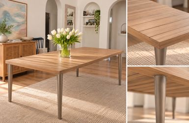 Beautiful Solid Wood Outdoor Dining Table – Excellent Condition