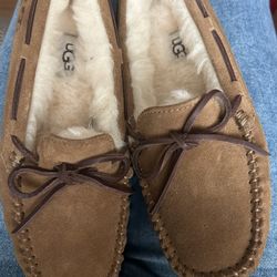 Ugg Slippers 