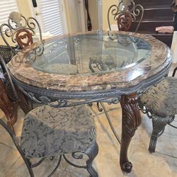 5 Piece Dining Set marble & wood