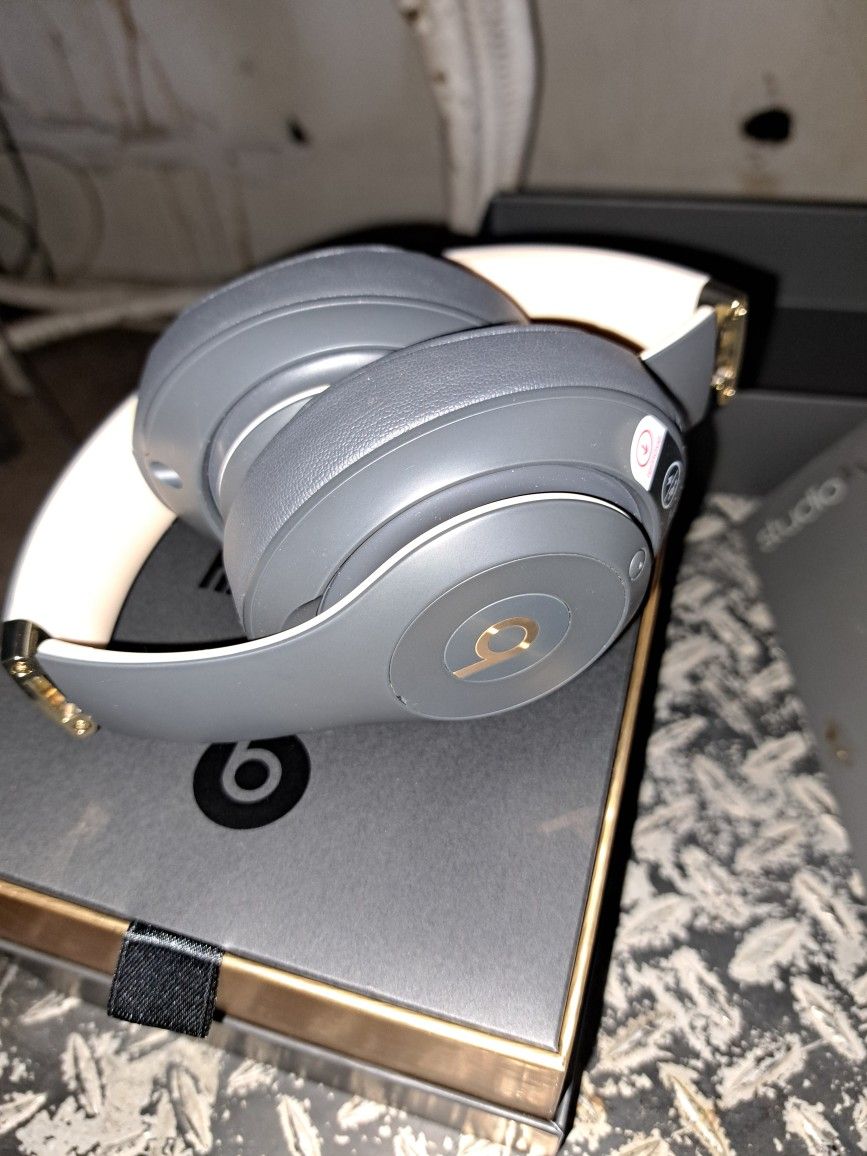 Beats Studio 3s 