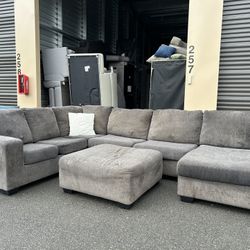 Sectional Couch 