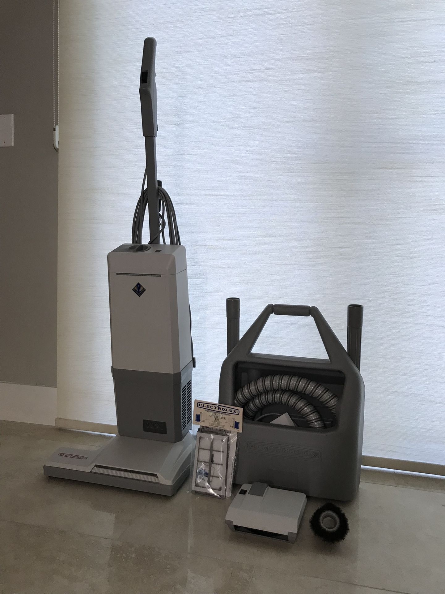 Electrolux, Vacuum For Floor and Carpet