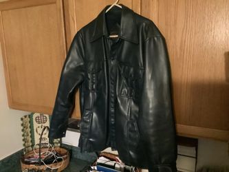 Mens size Large vintage Le Chevron Collection black faux leather jacket features a classic pointed collar, double-pleated button-flap chest pockets, a