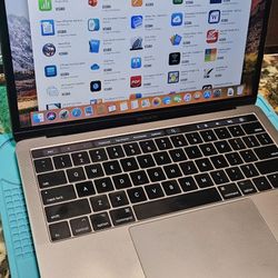 Apple MacBook PRO
