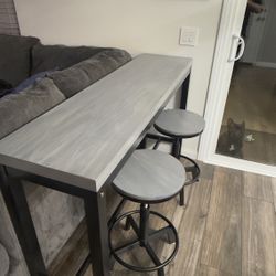 EDGE TABLE