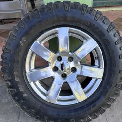 275/65/18 With Jeep Wheel