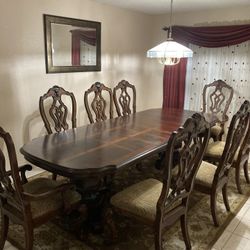 Mathis Brother Elegant Solid Wood Dining Table Set – Like New