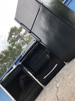 Black kitchen appliance set