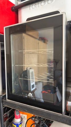 Igloo Wine Cooler with Glass Door