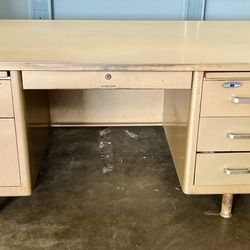 McDowell And Craig Vintage METAL INDUSTRIAL Tanker Desk Mid Century Modern MCM.